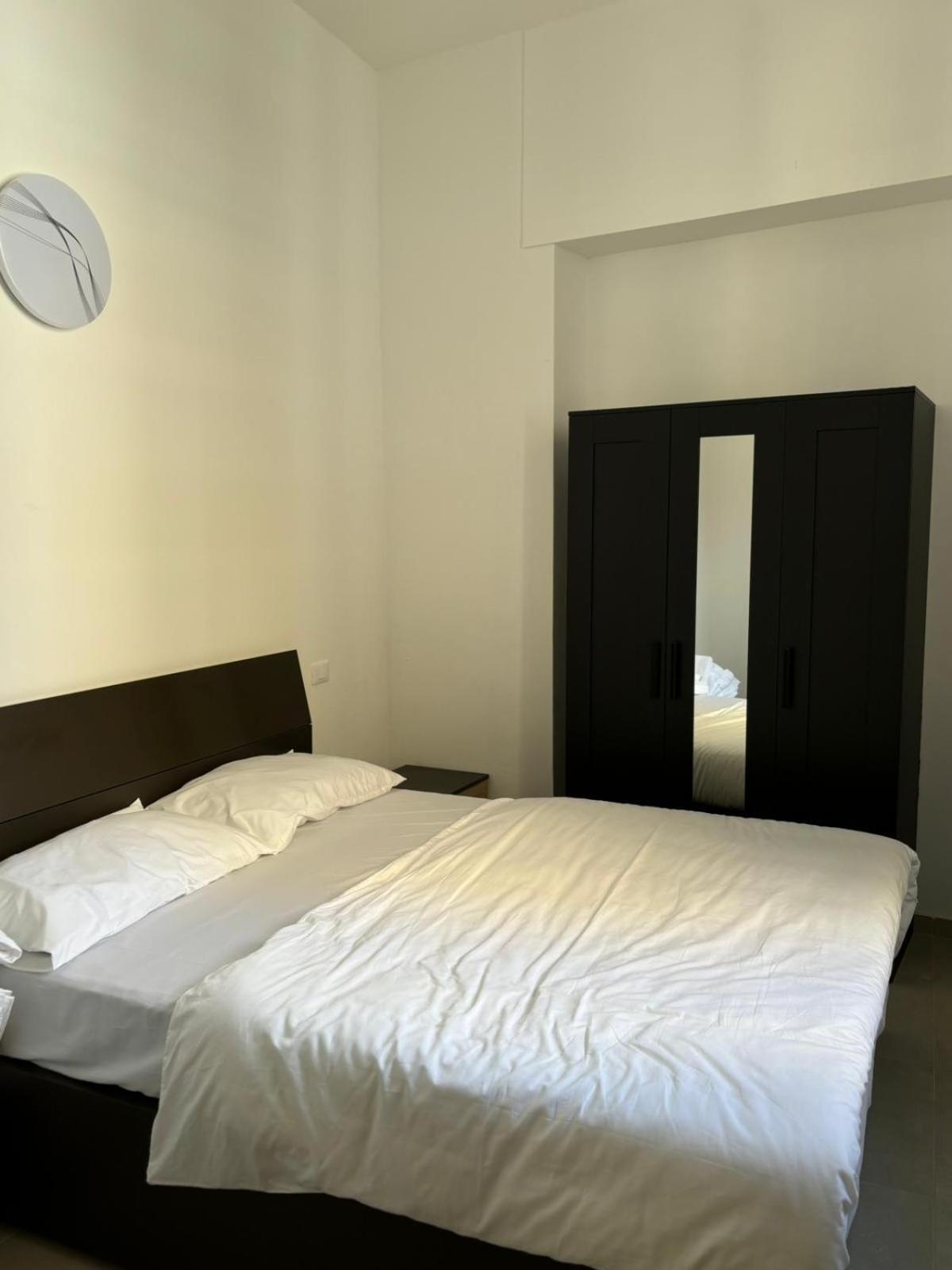 Fiore Apartments Фьоренцуола-д'Арда Экстерьер фото