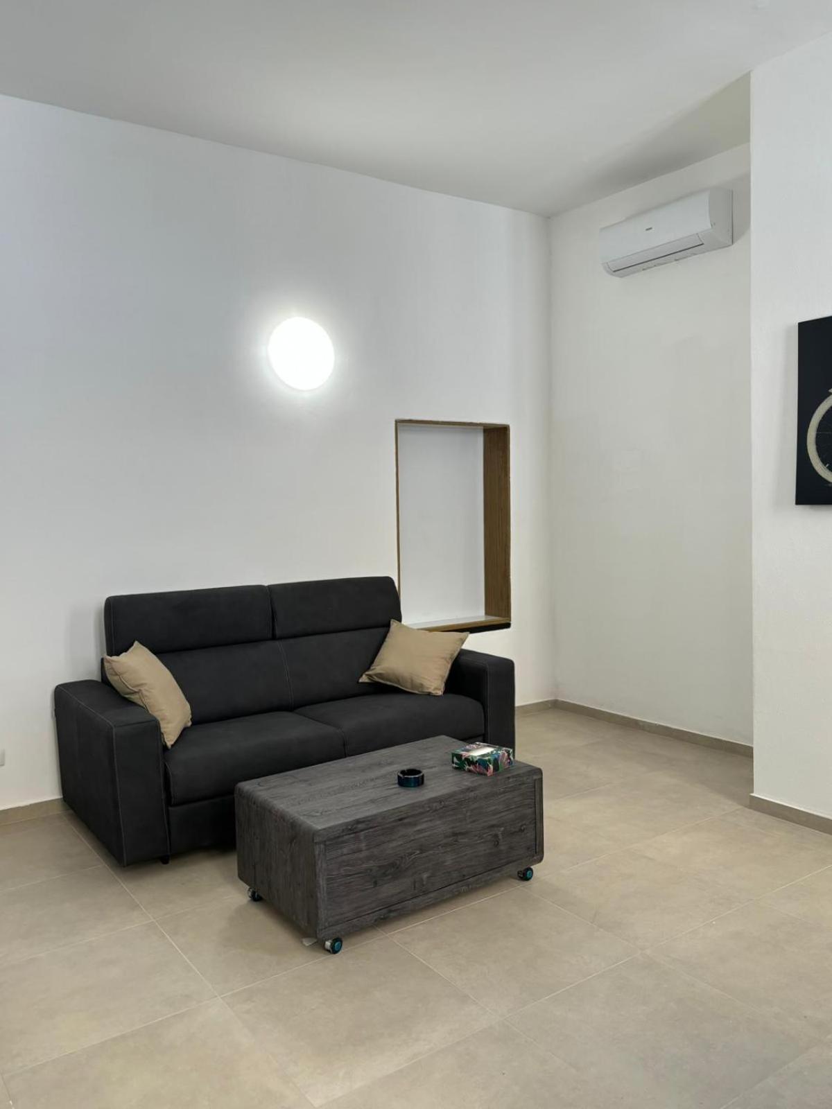 Fiore Apartments Фьоренцуола-д'Арда Экстерьер фото