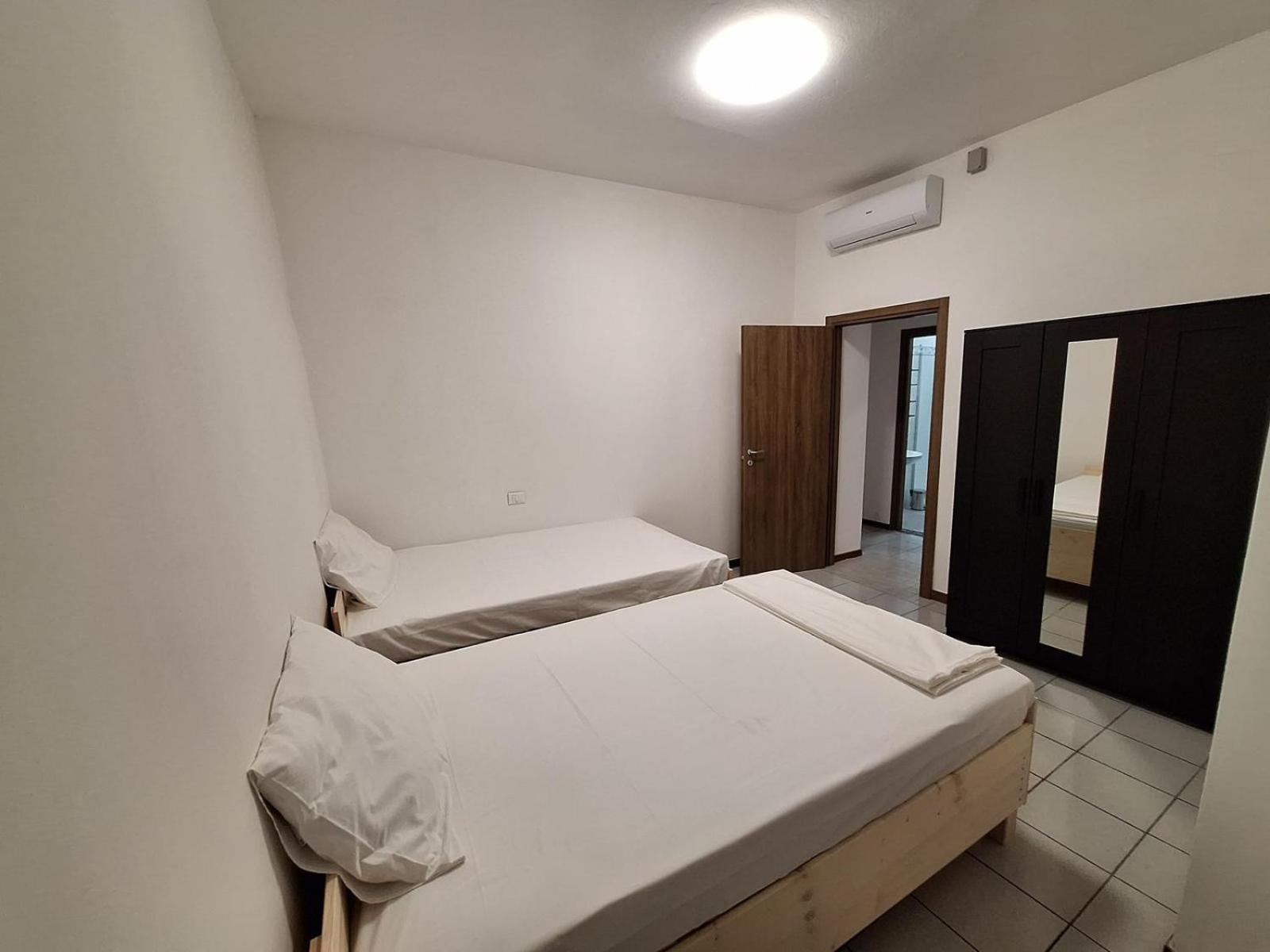 Fiore Apartments Фьоренцуола-д'Арда Экстерьер фото