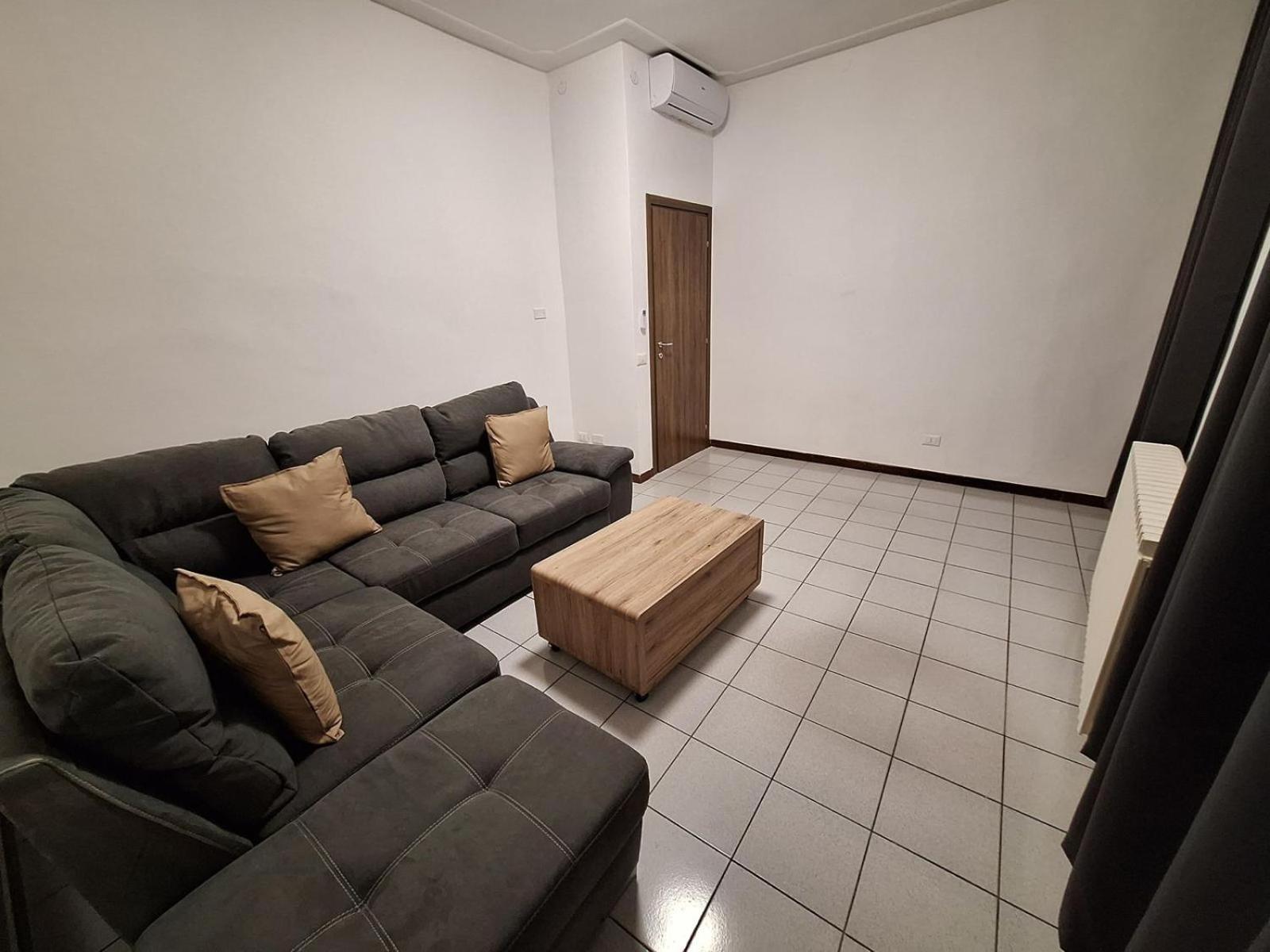 Fiore Apartments Фьоренцуола-д'Арда Экстерьер фото