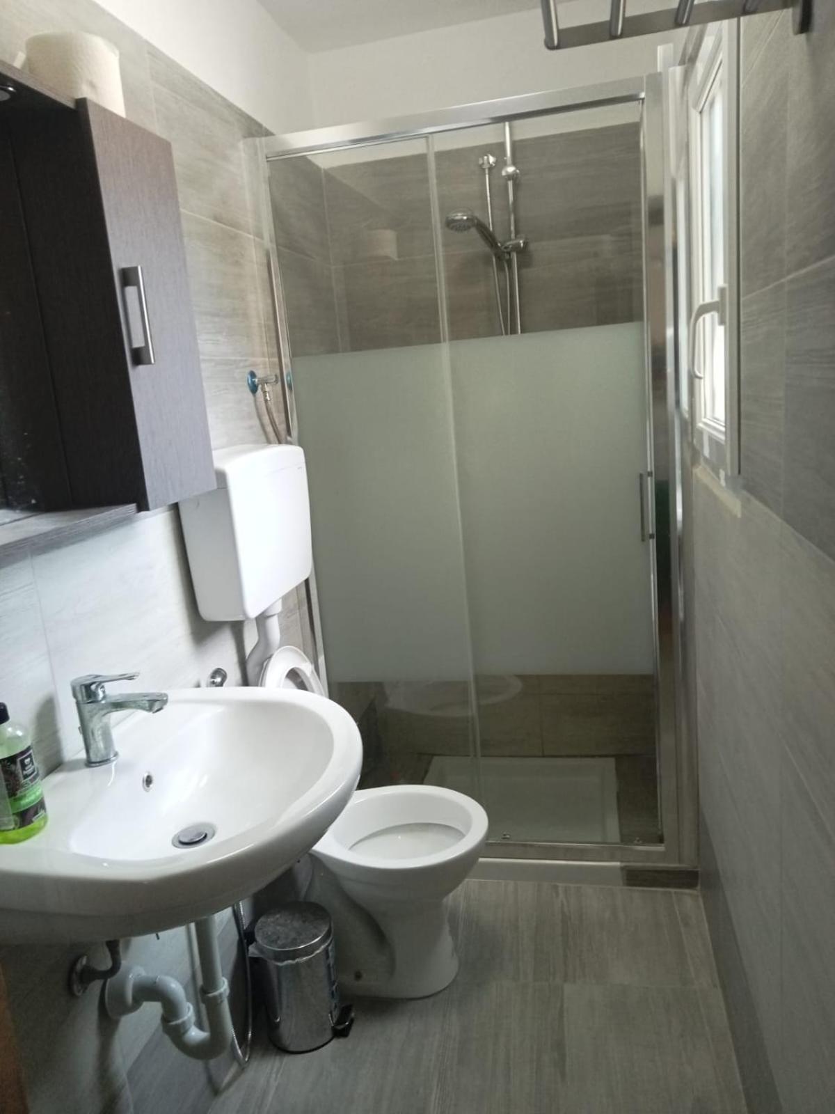 Fiore Apartments Фьоренцуола-д'Арда Экстерьер фото